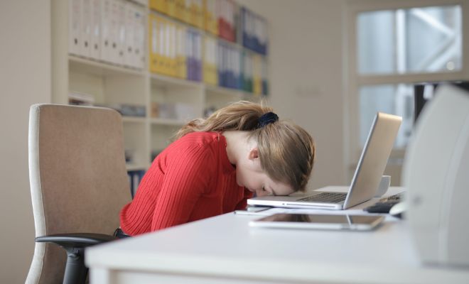 Cómo dejar de creerle todo a mis pensamientos